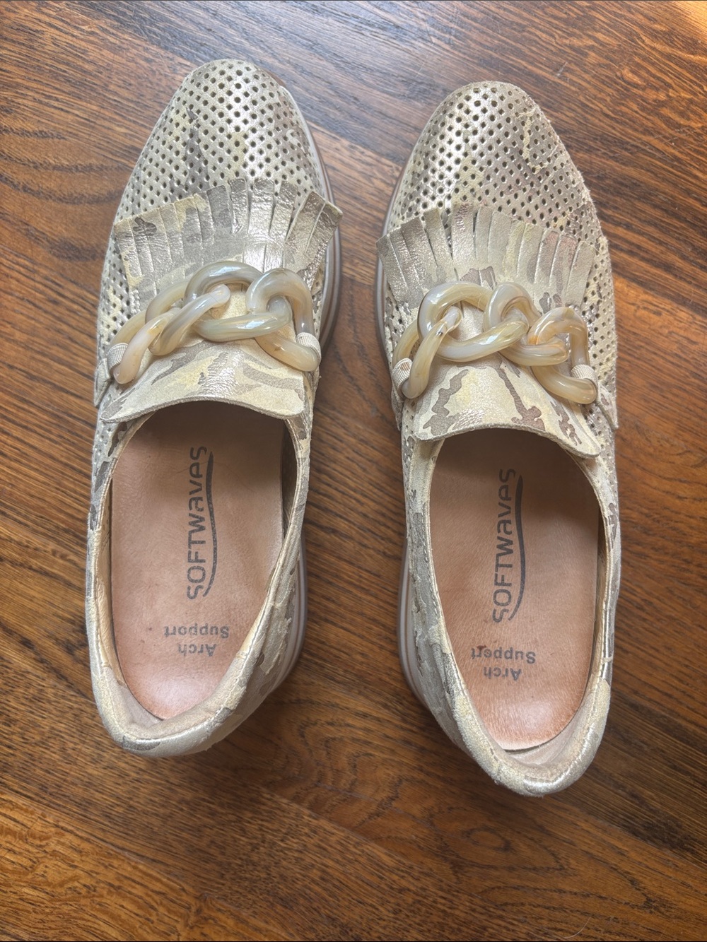 Softwaves Women's Metallic Gold Fringe Loafers